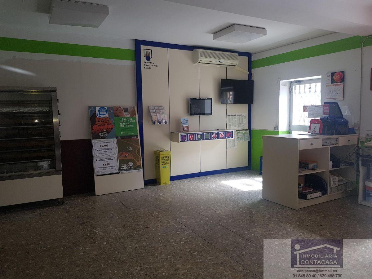 For rent of commercial in Navalafuente