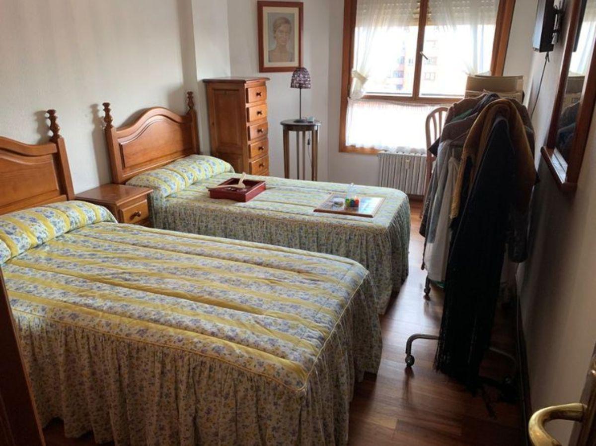 For sale of flat in Gijón