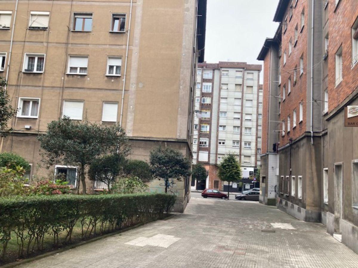 For sale of flat in Gijón