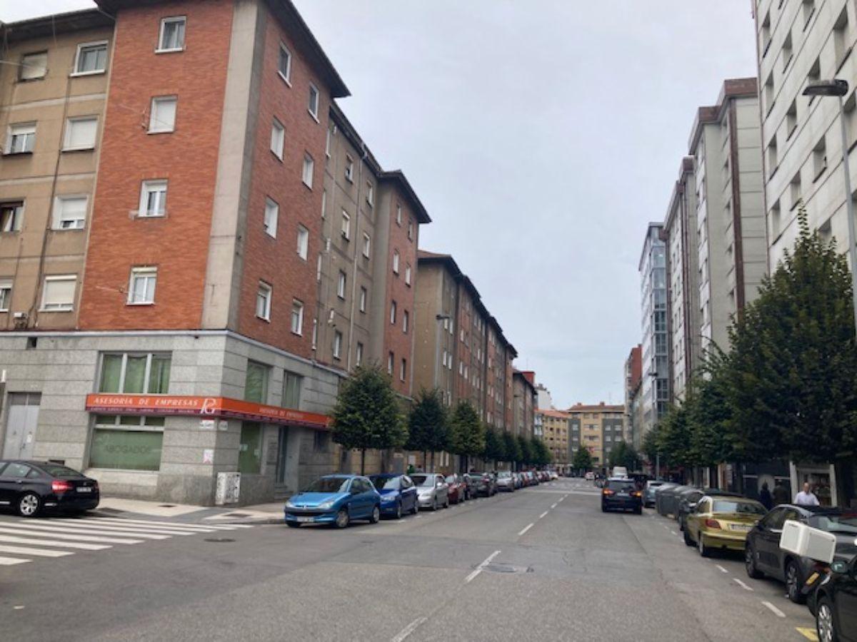 For sale of flat in Gijón