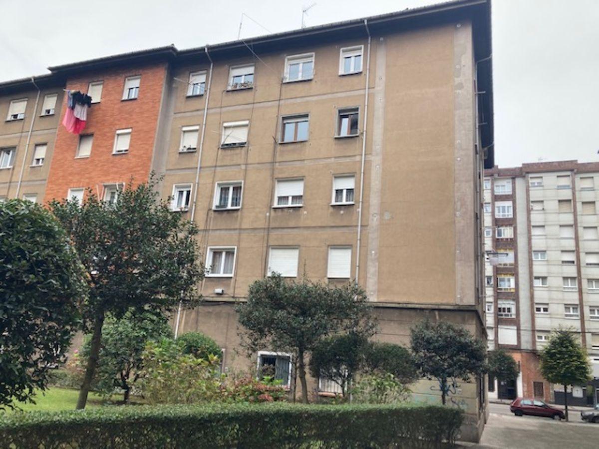 For sale of flat in Gijón