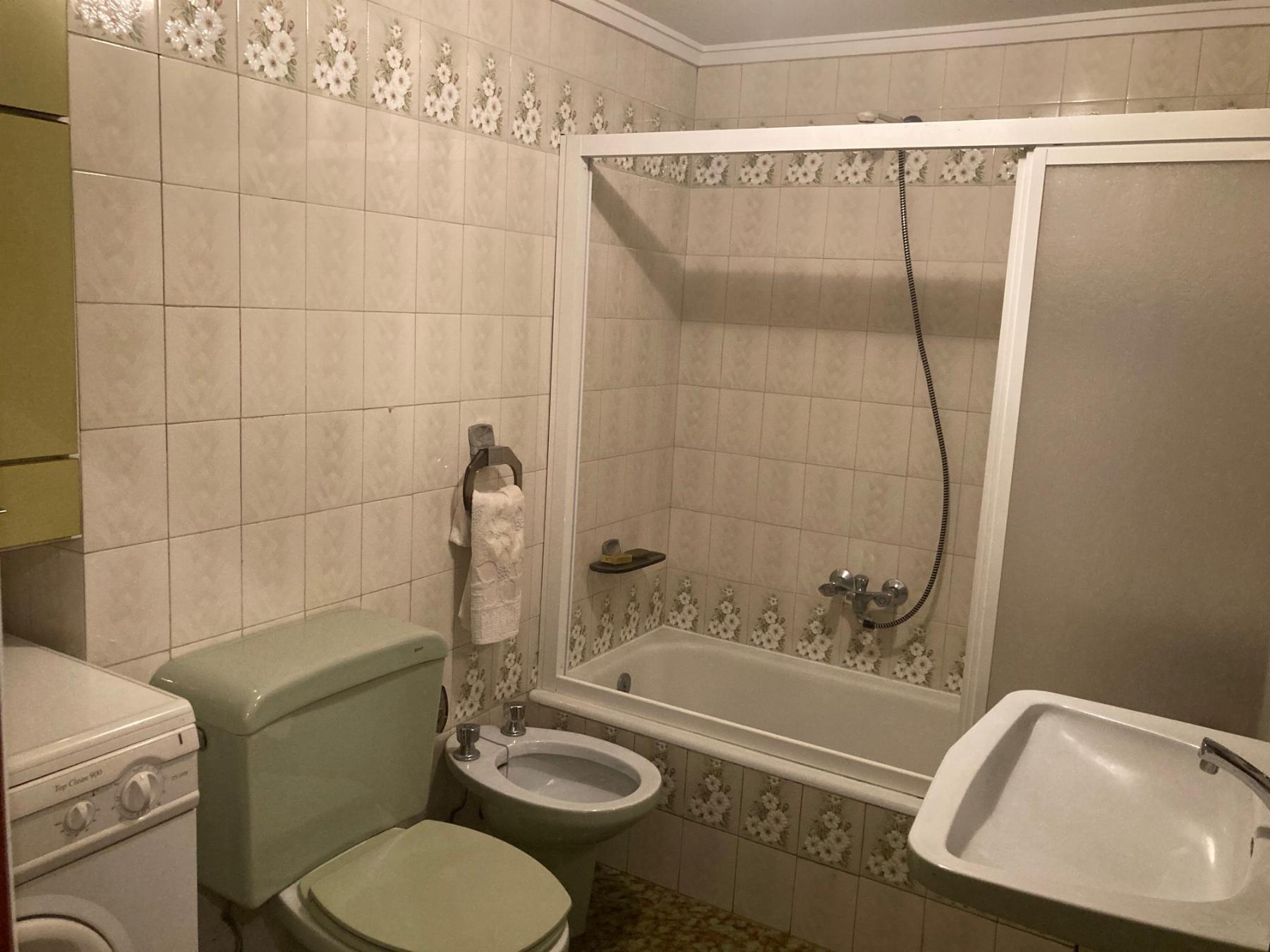 For sale of flat in Gijón