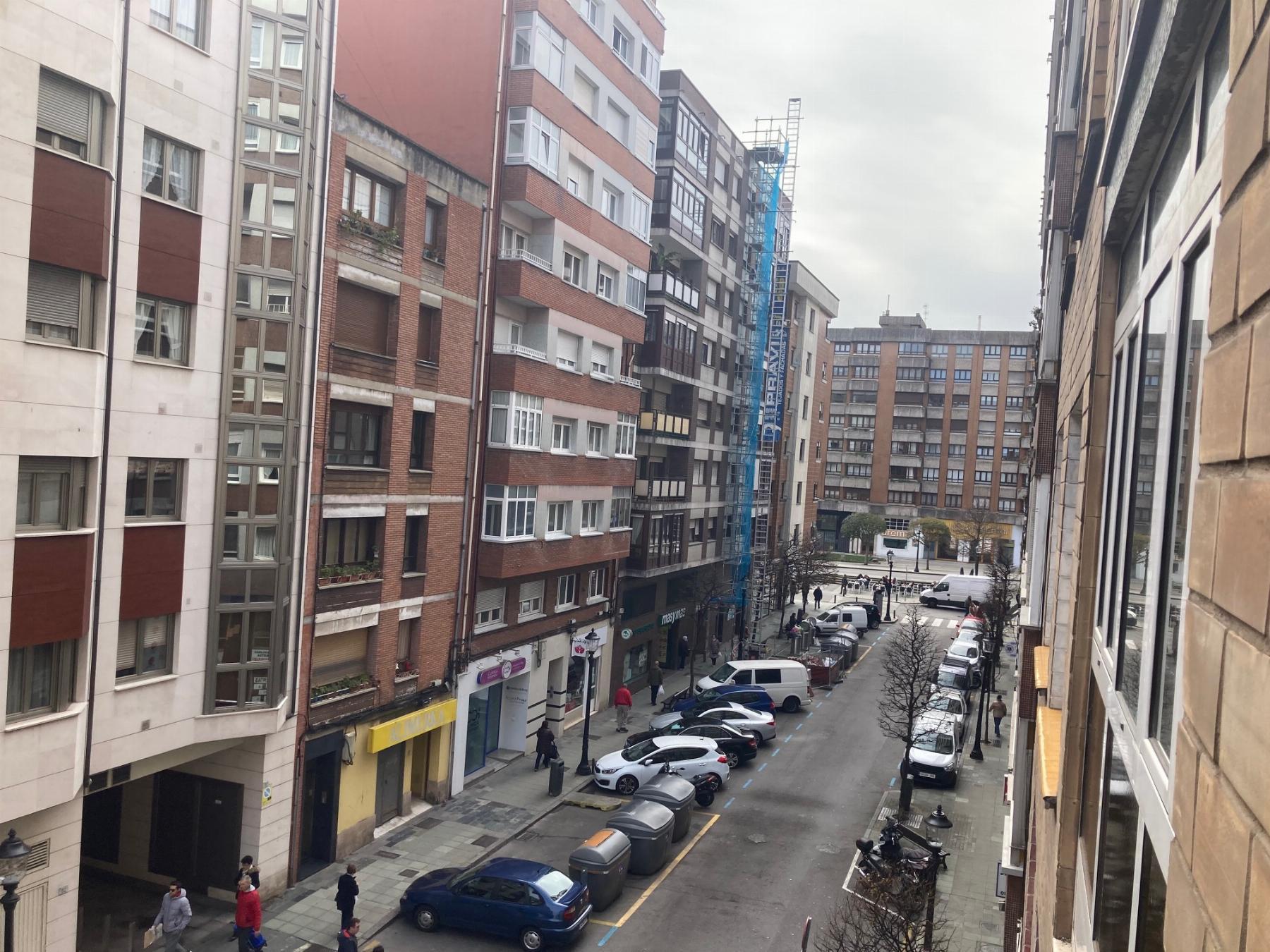 For sale of flat in Gijón