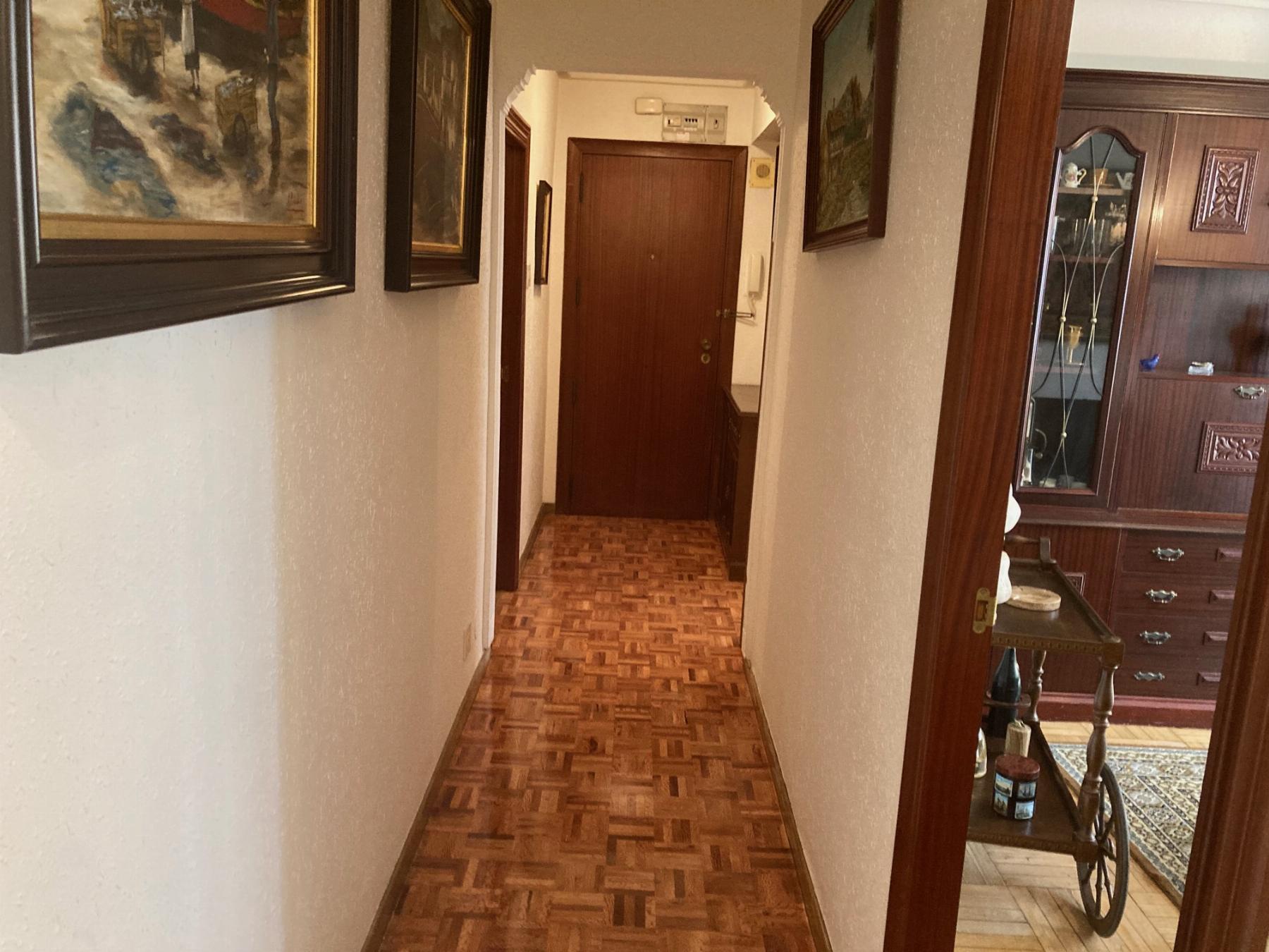 For sale of flat in Gijón