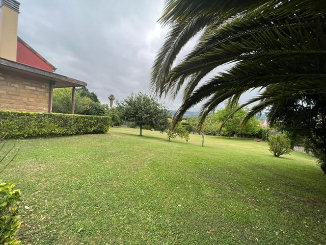 For sale of chalet in Gijón