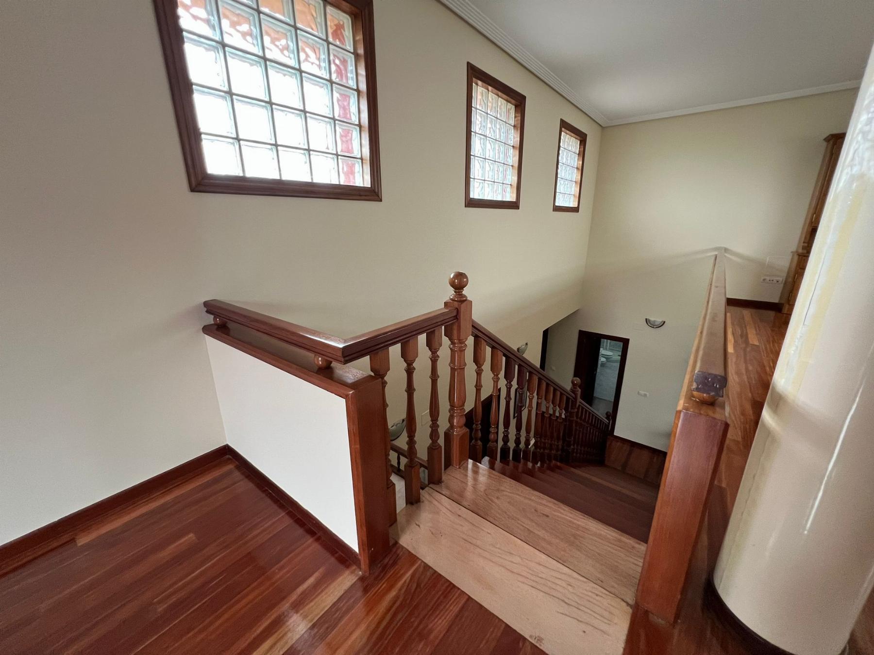 For sale of chalet in Gijón