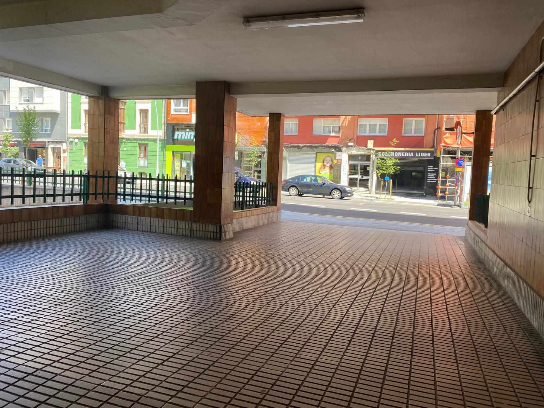 For sale of garage in Gijón