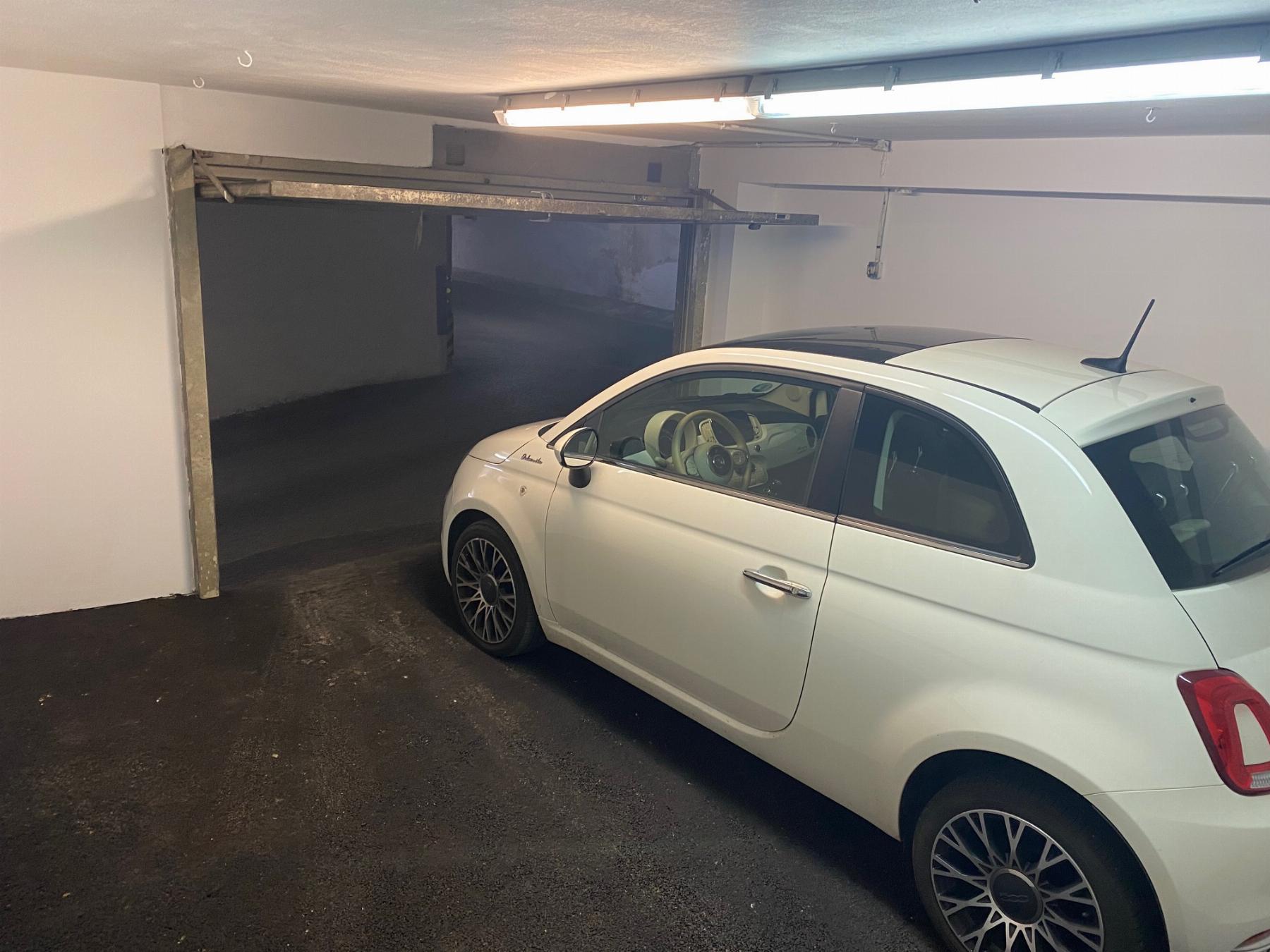For sale of garage in Gijón