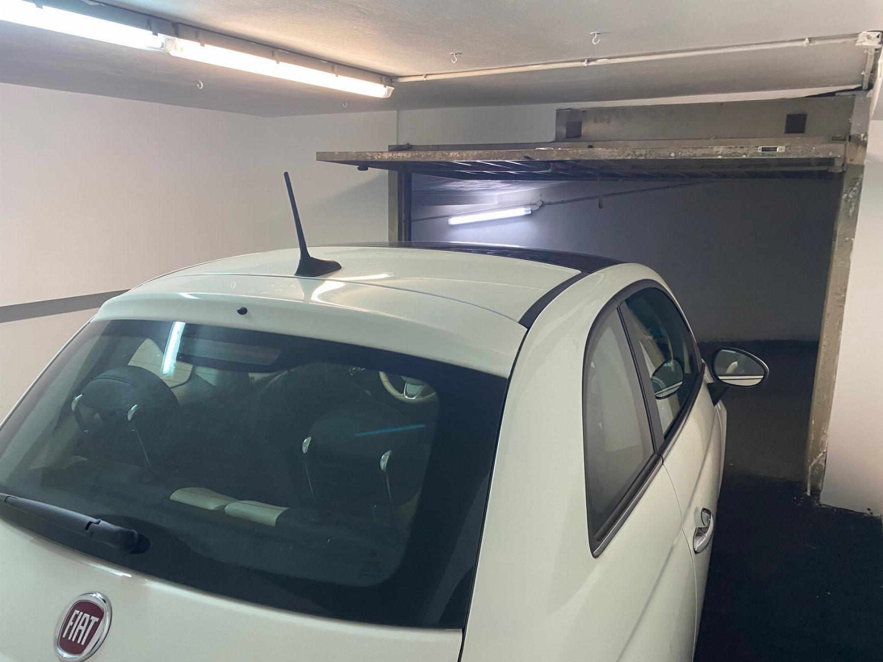 For sale of garage in Gijón