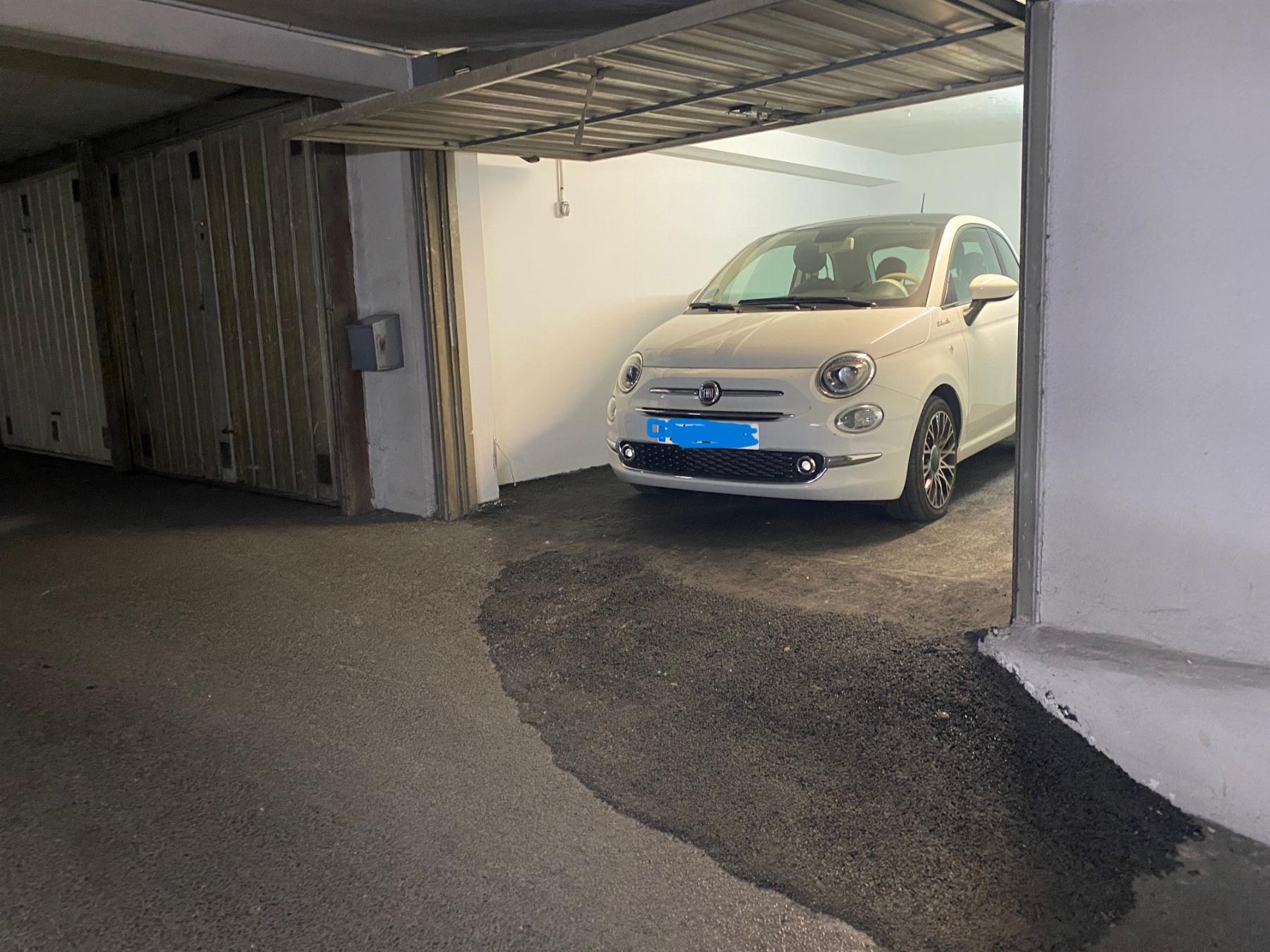 For sale of garage in Gijón