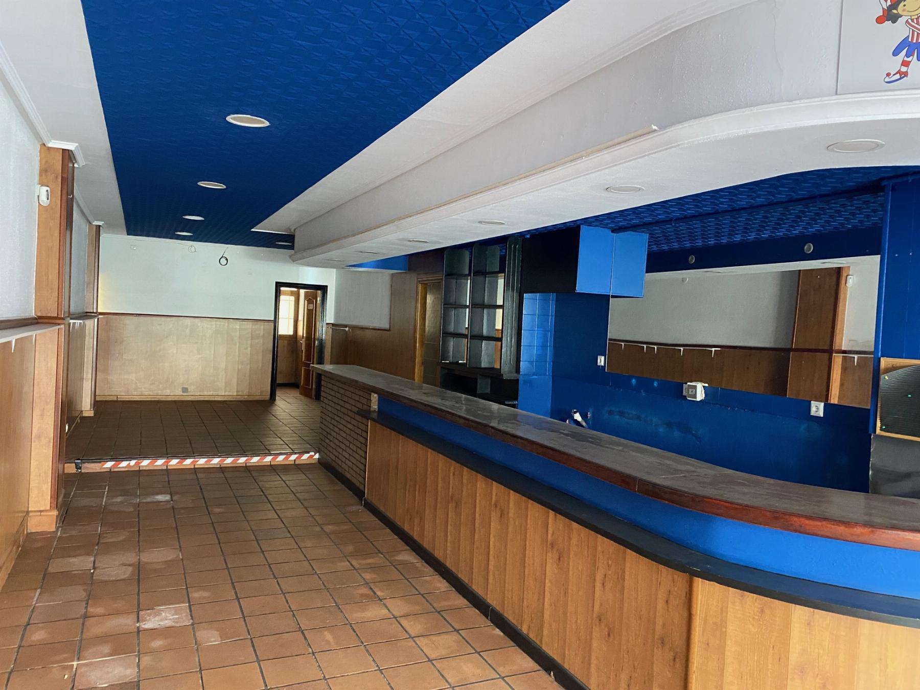 For sale of commercial in Gijón