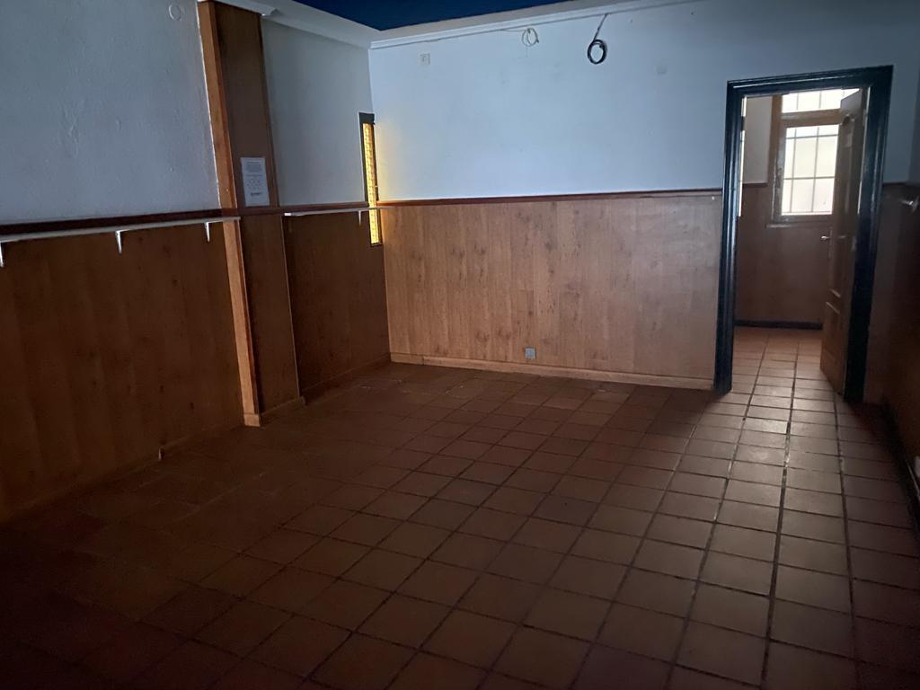 For sale of commercial in Gijón