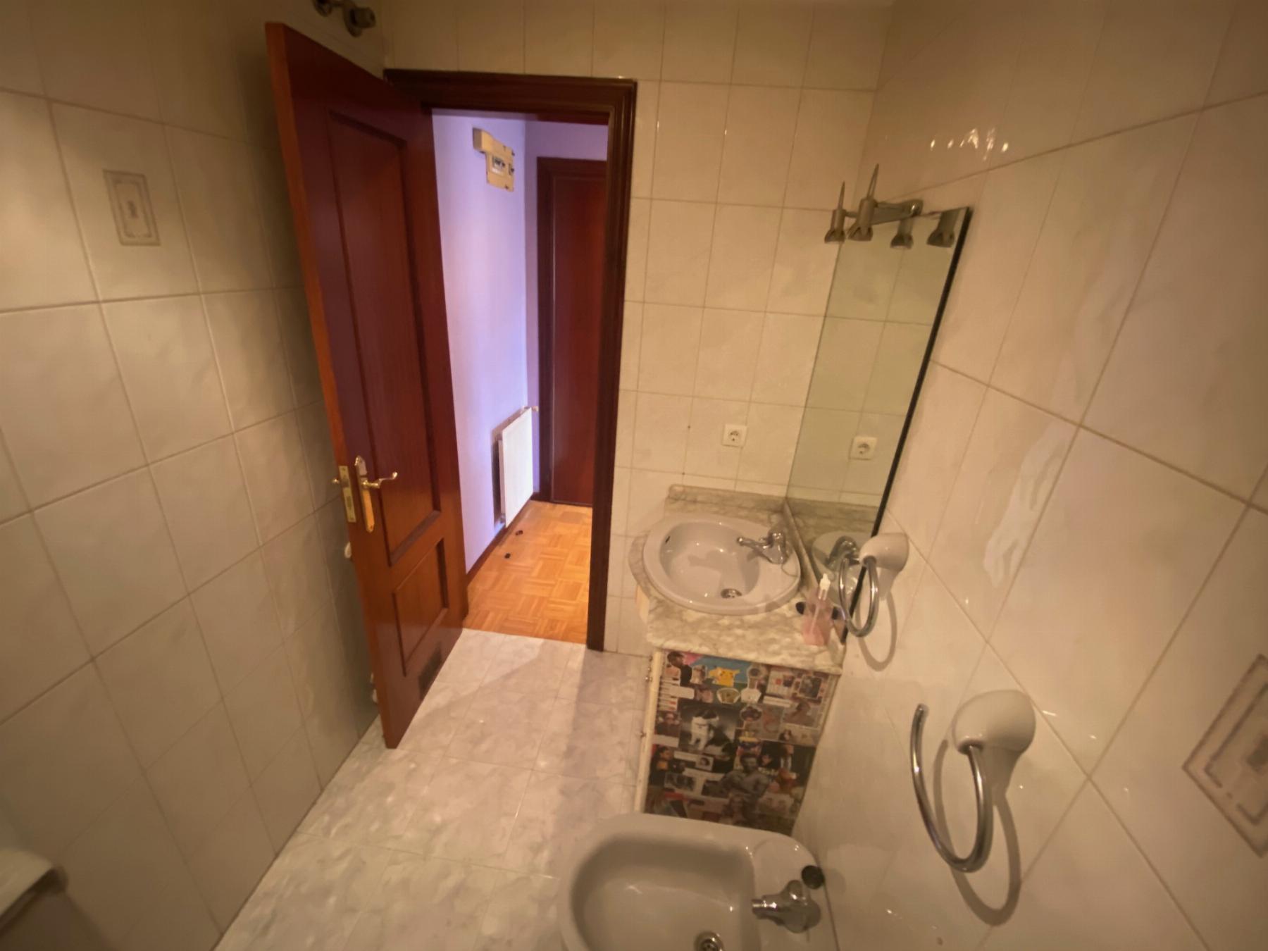 For sale of apartment in Gijón