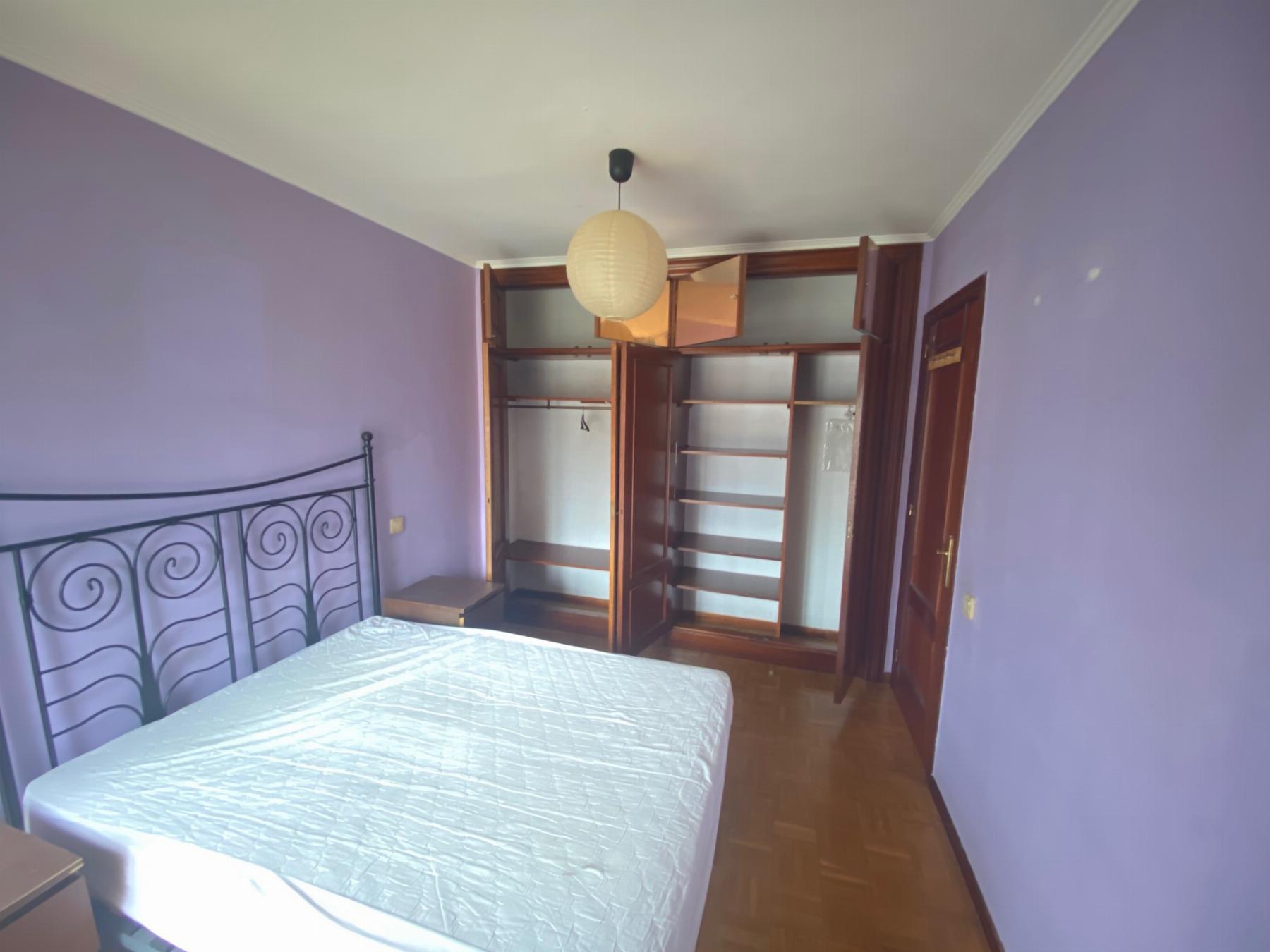 For sale of apartment in Gijón