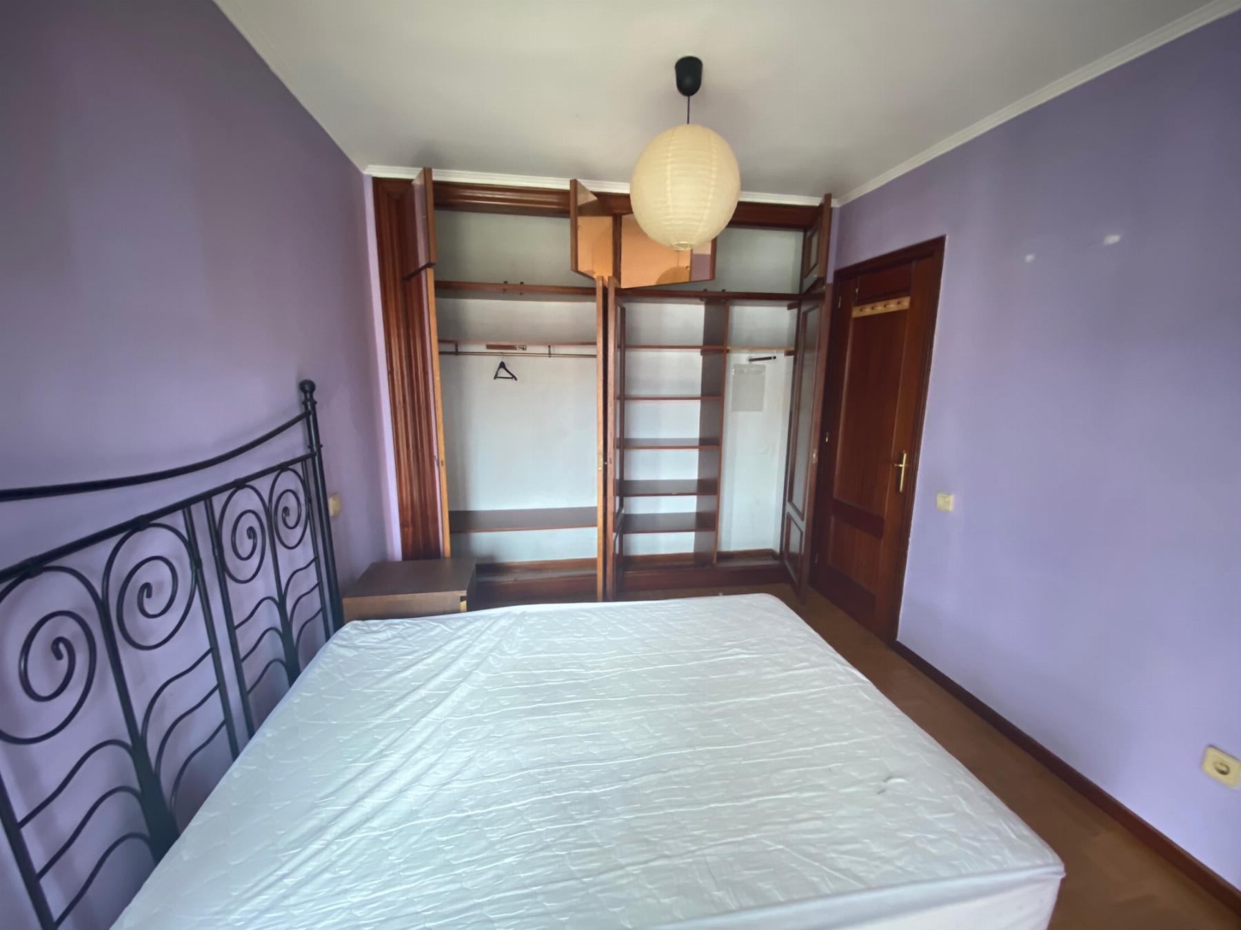 For sale of apartment in Gijón