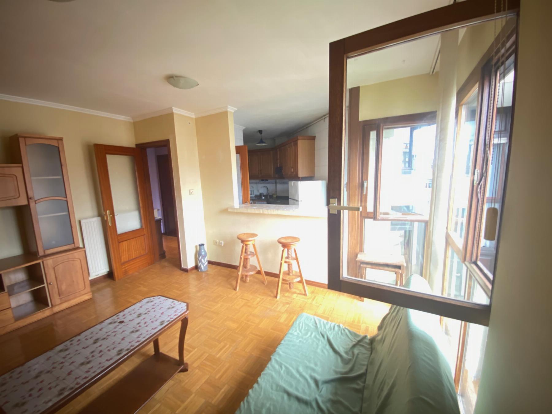 For sale of apartment in Gijón