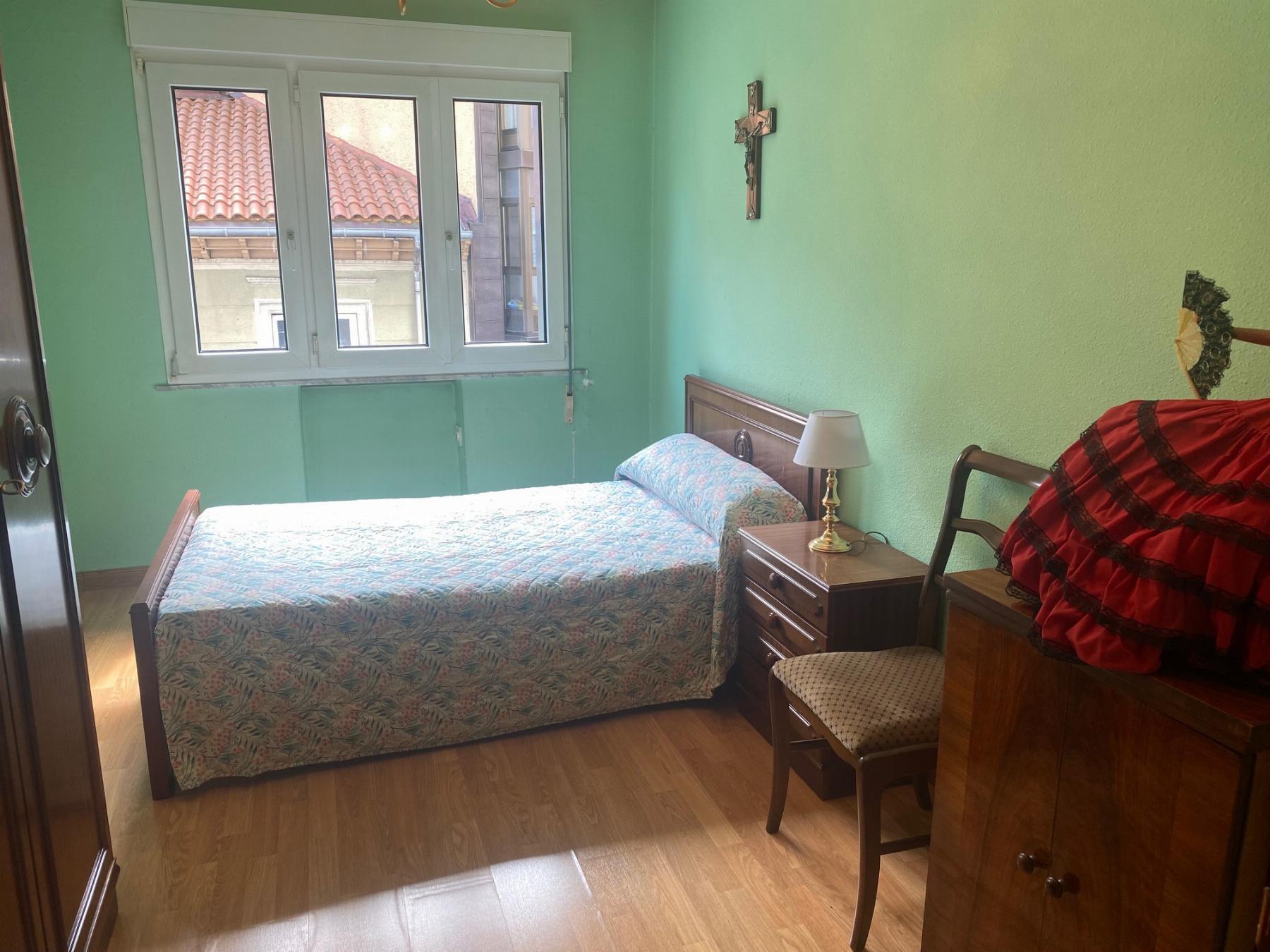 For sale of flat in Gijón