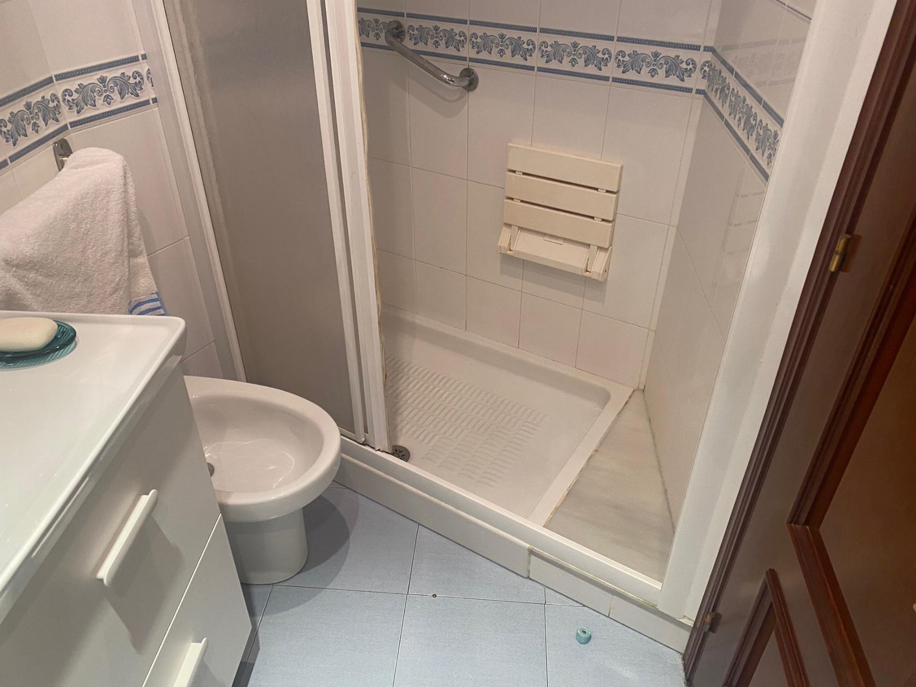 For sale of flat in Gijón