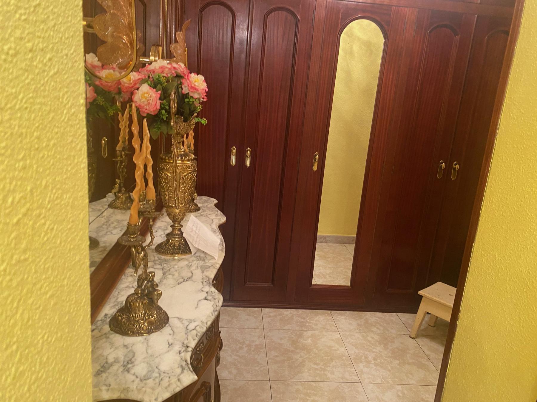For sale of flat in Gijón