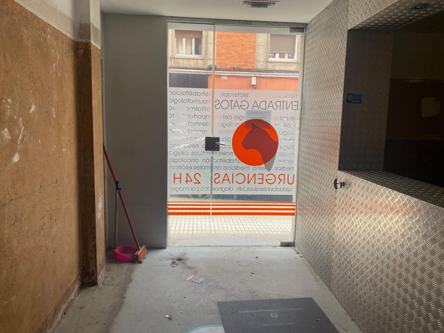 For sale of commercial in Gijón