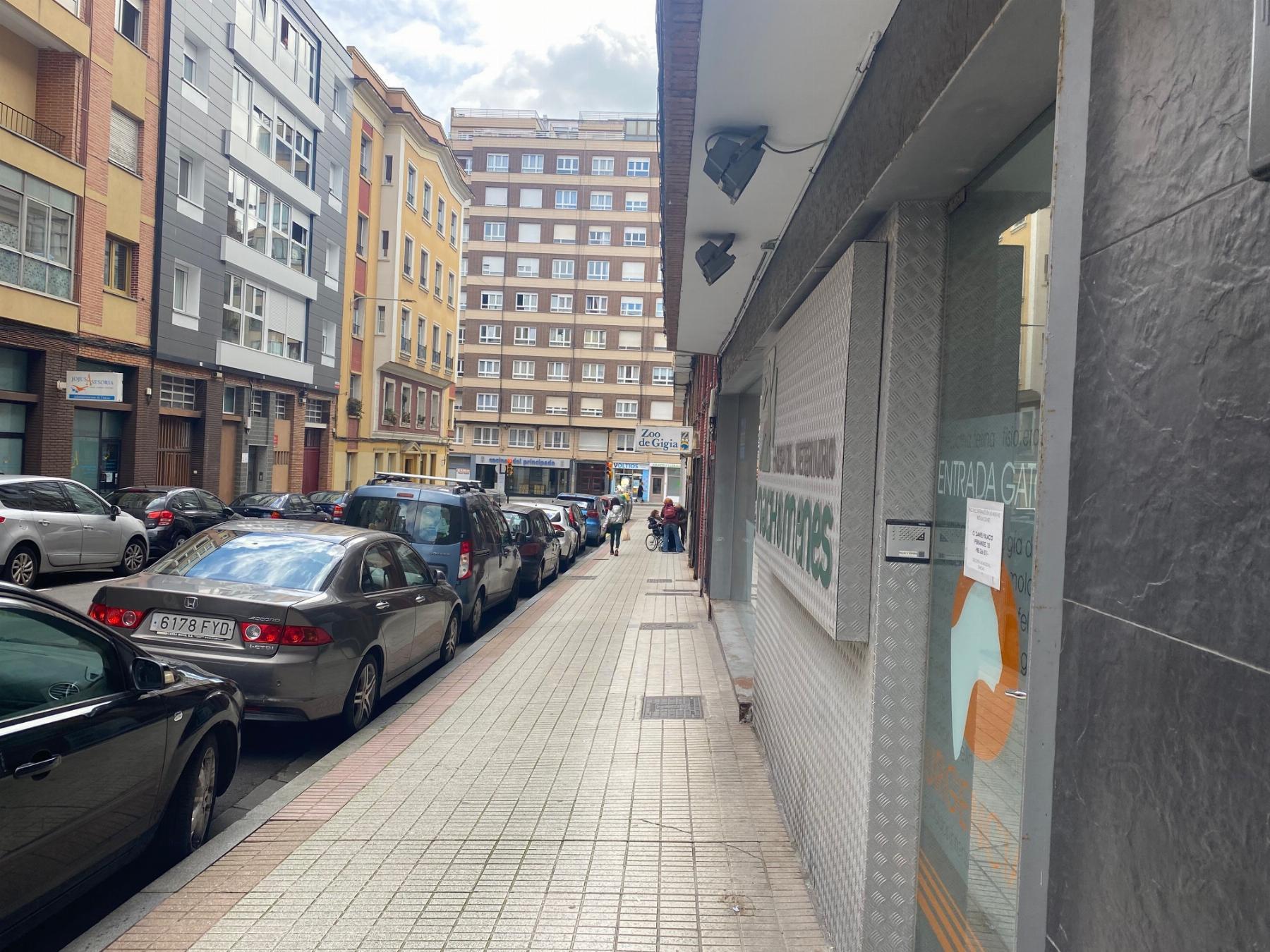 For sale of commercial in Gijón