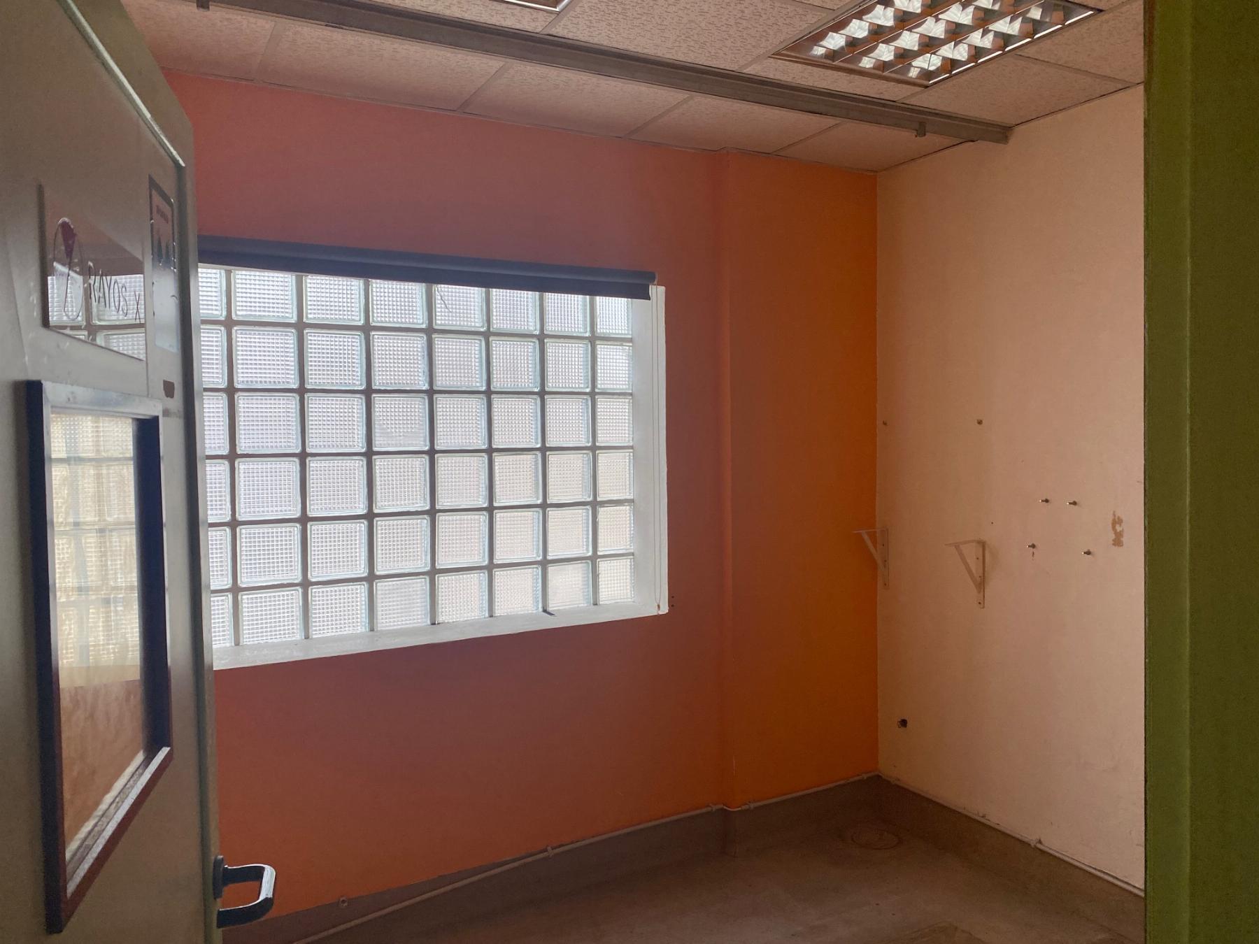 For sale of commercial in Gijón