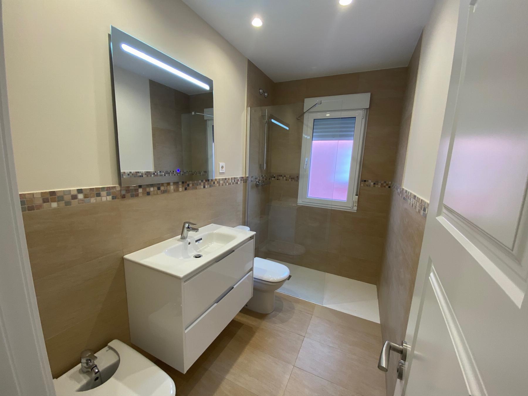 For sale of flat in Gijón