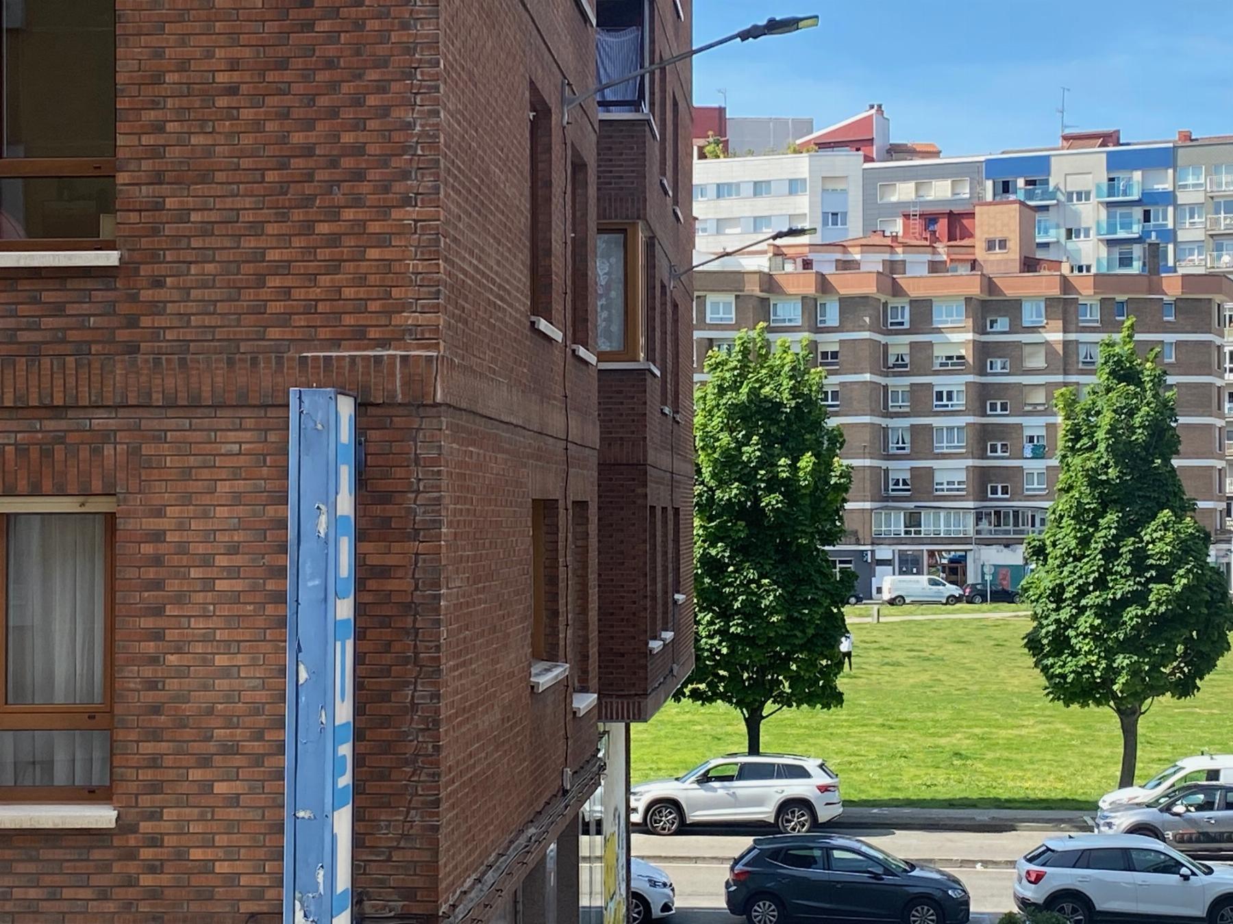 For sale of flat in Gijón