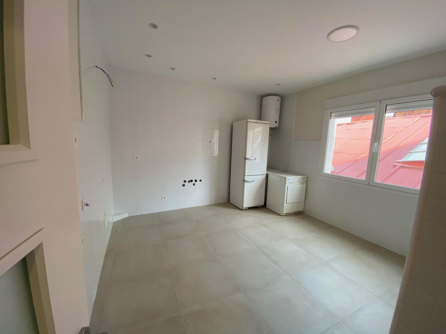 For sale of flat in Gijón
