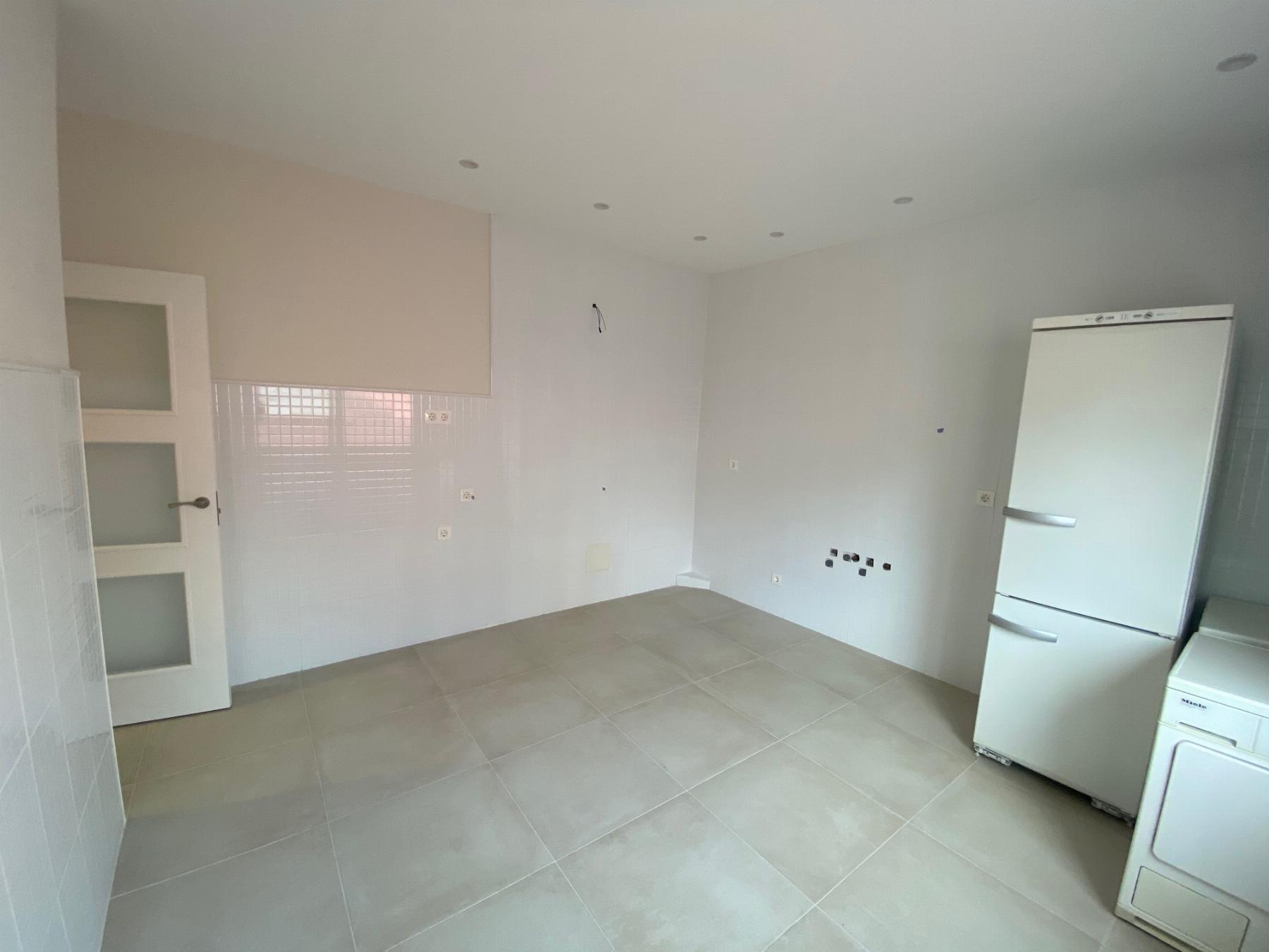 For sale of flat in Gijón