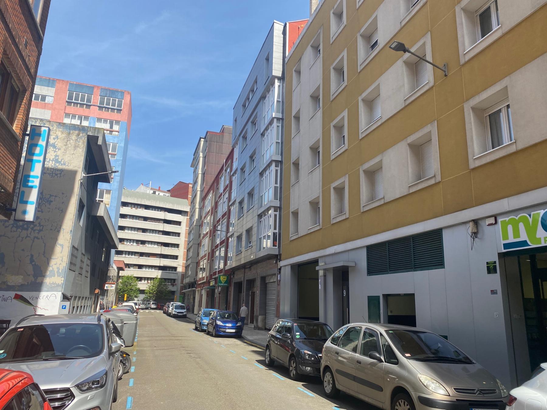 For sale of flat in Gijón