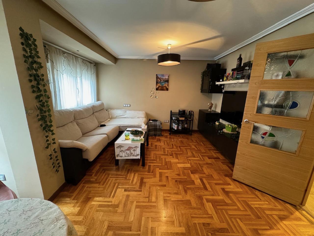 For sale of flat in Gijón