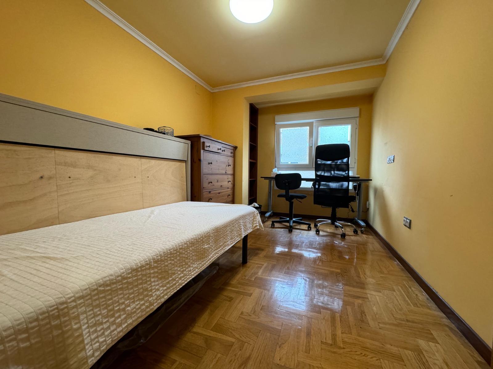 For sale of flat in Gijón