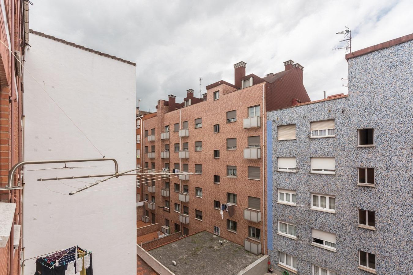 For sale of flat in Gijón