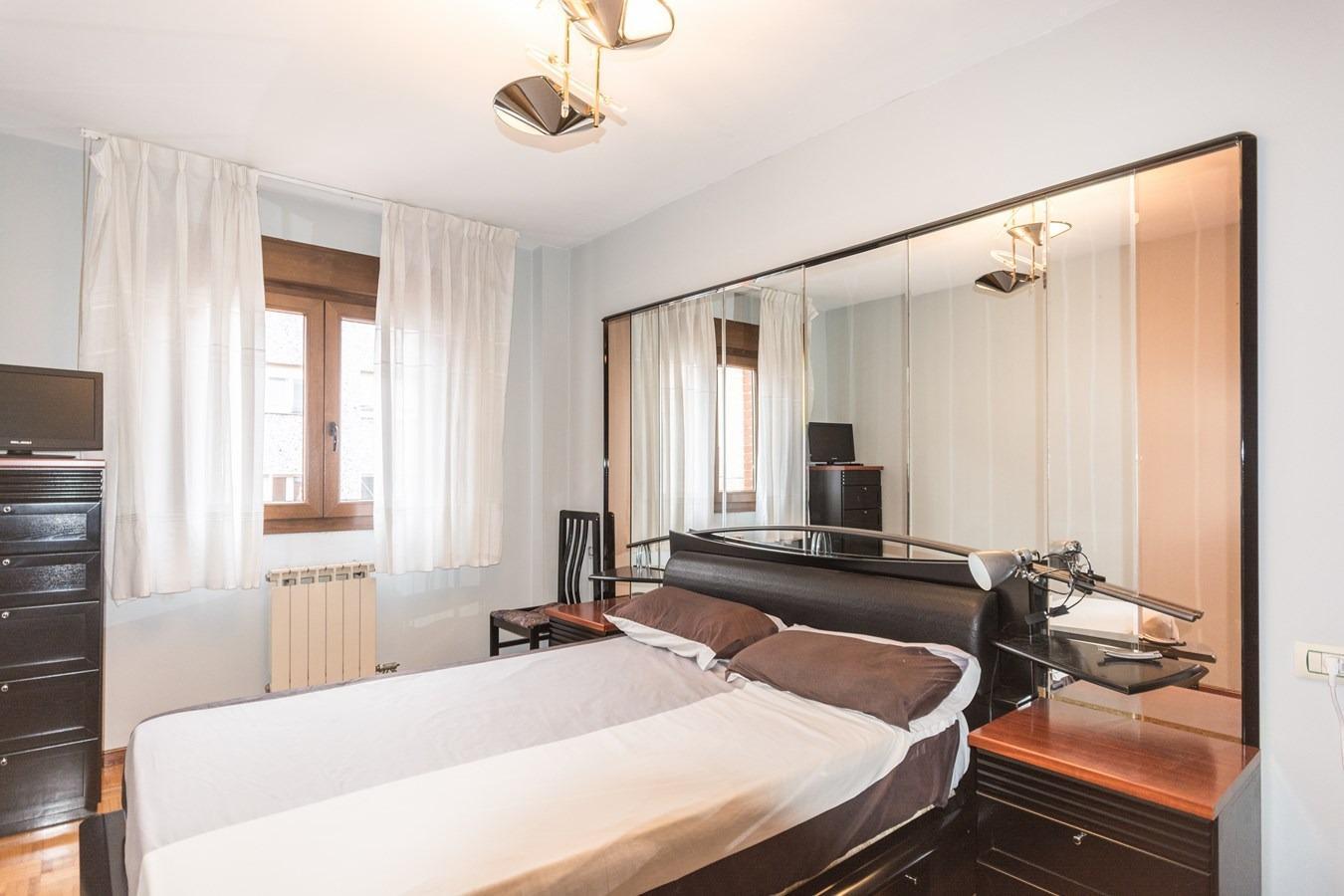 For sale of flat in Gijón