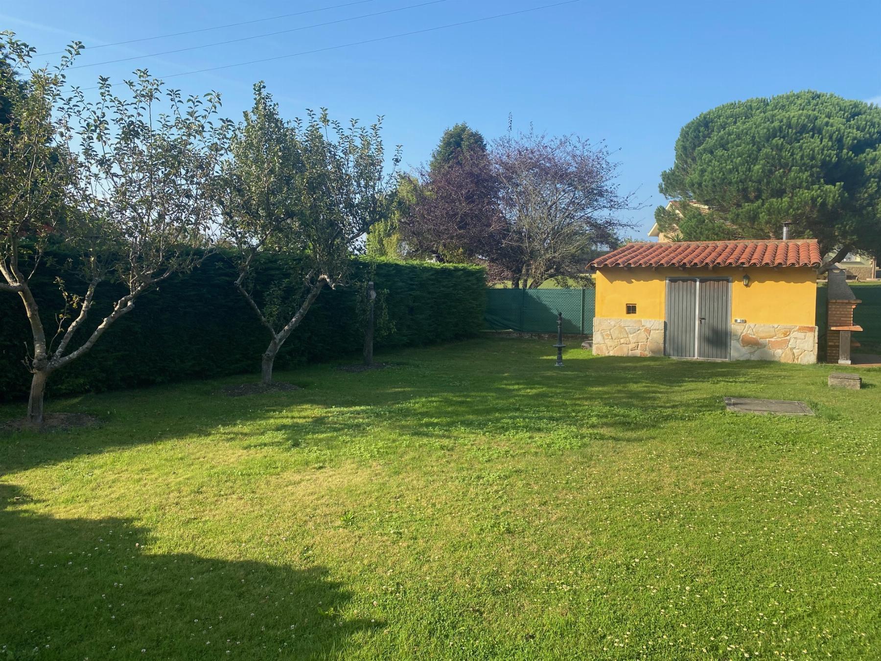 For sale of chalet in Villaviciosa
