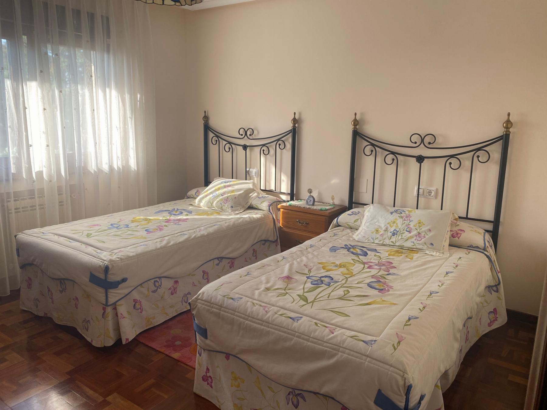 For sale of chalet in Villaviciosa