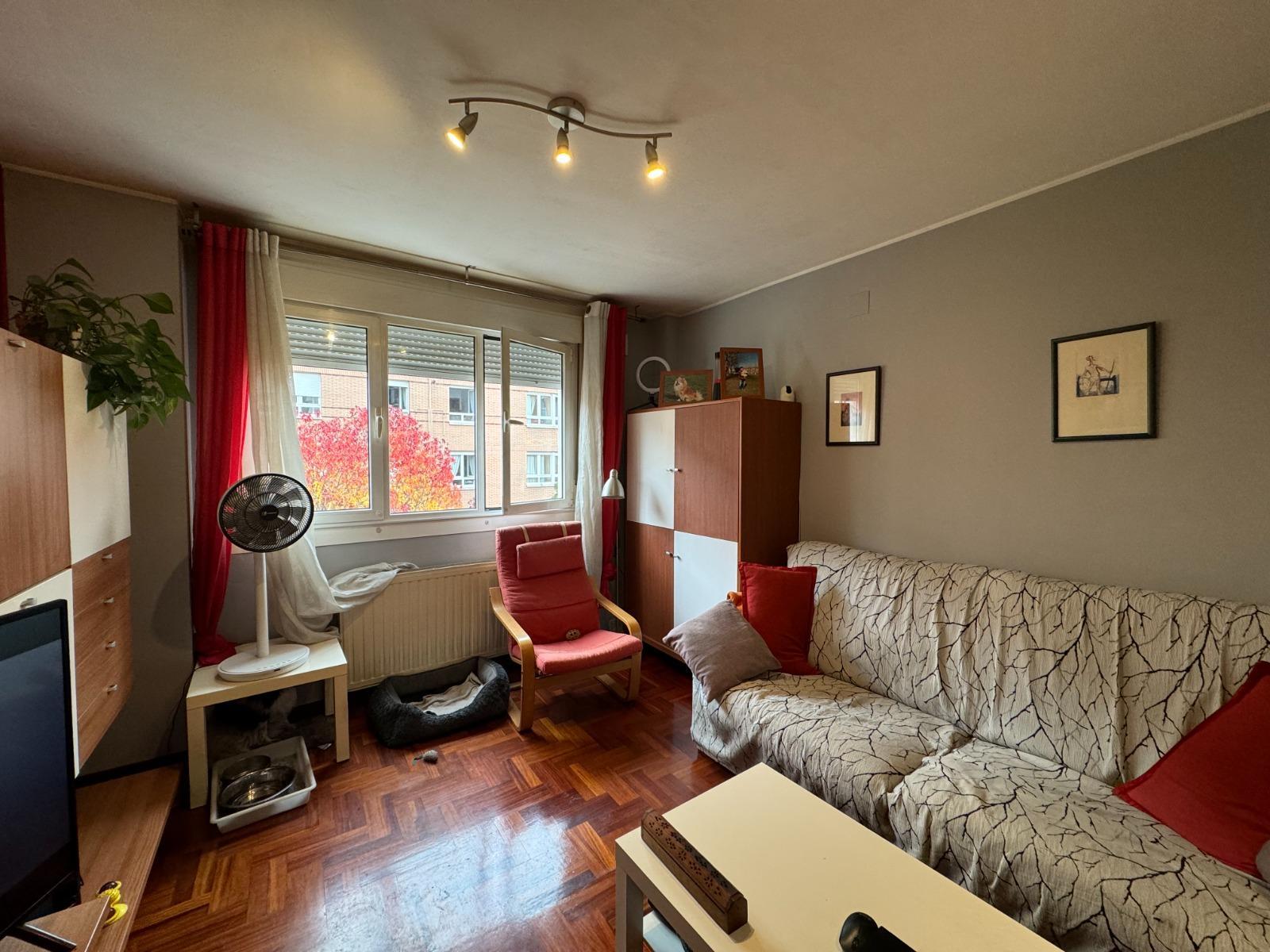 For sale of apartment in Gijón
