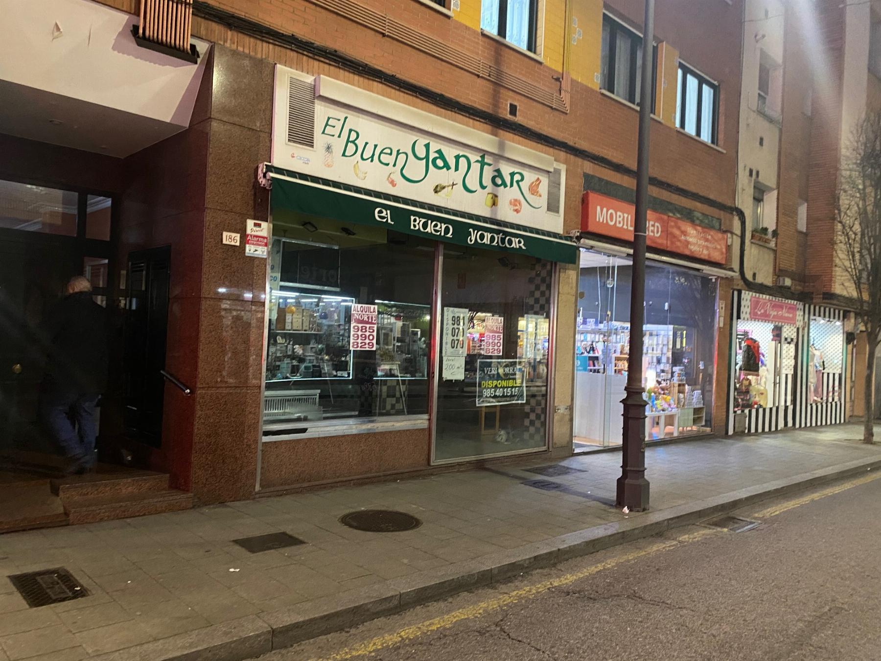 For rent of commercial in Gijón