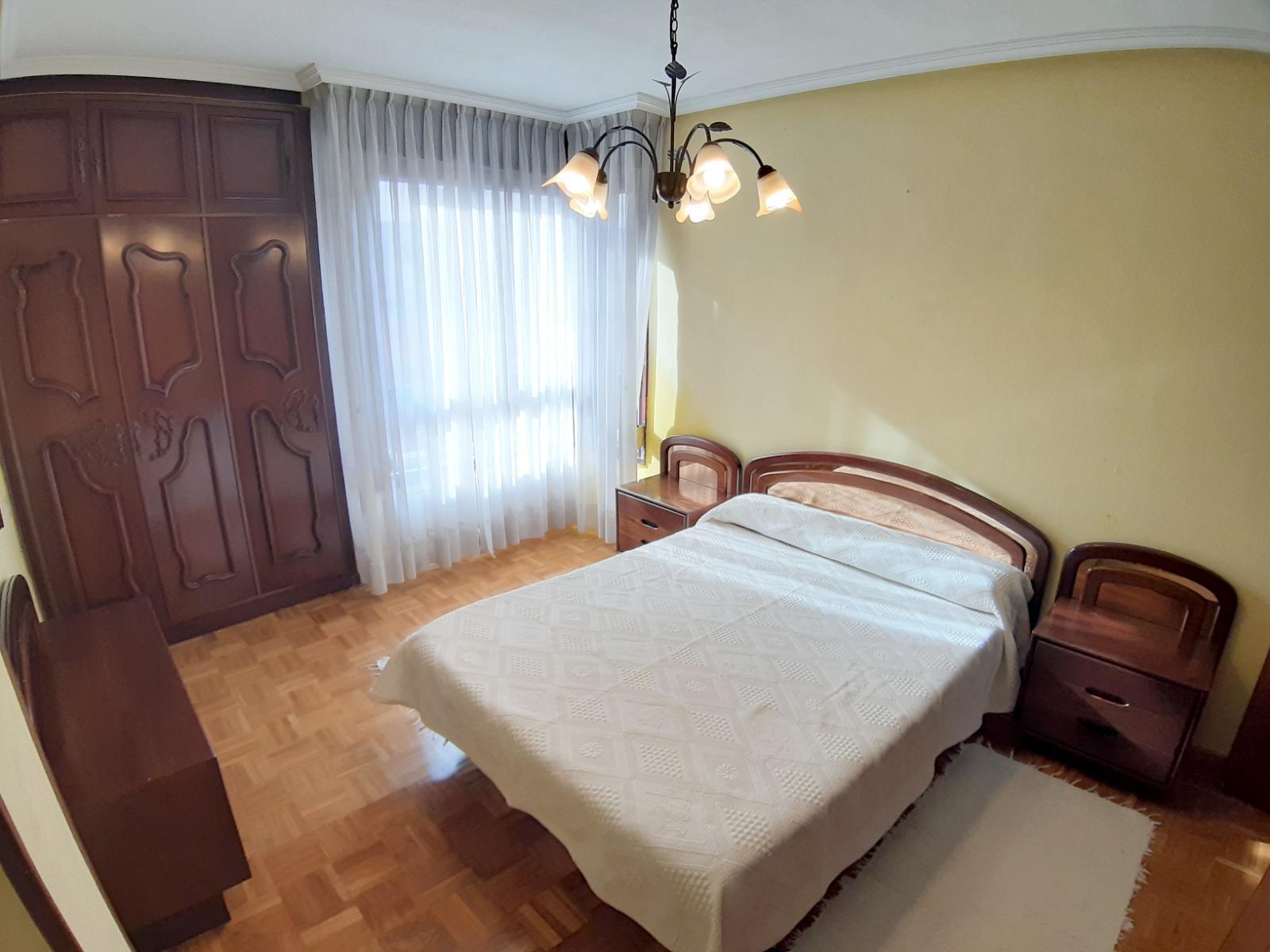 For sale of flat in Gijón