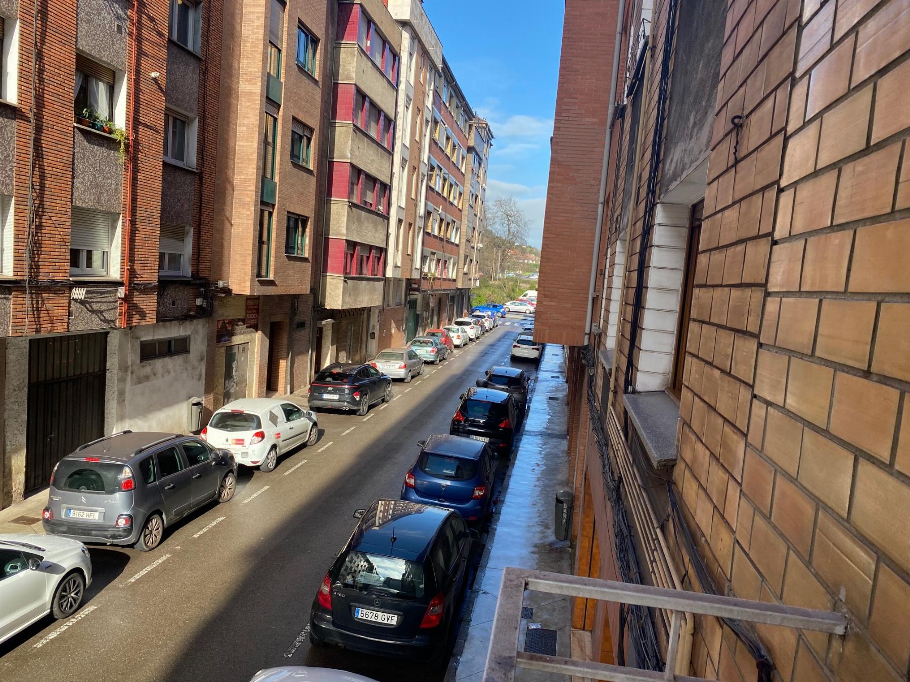 For sale of flat in Gijón