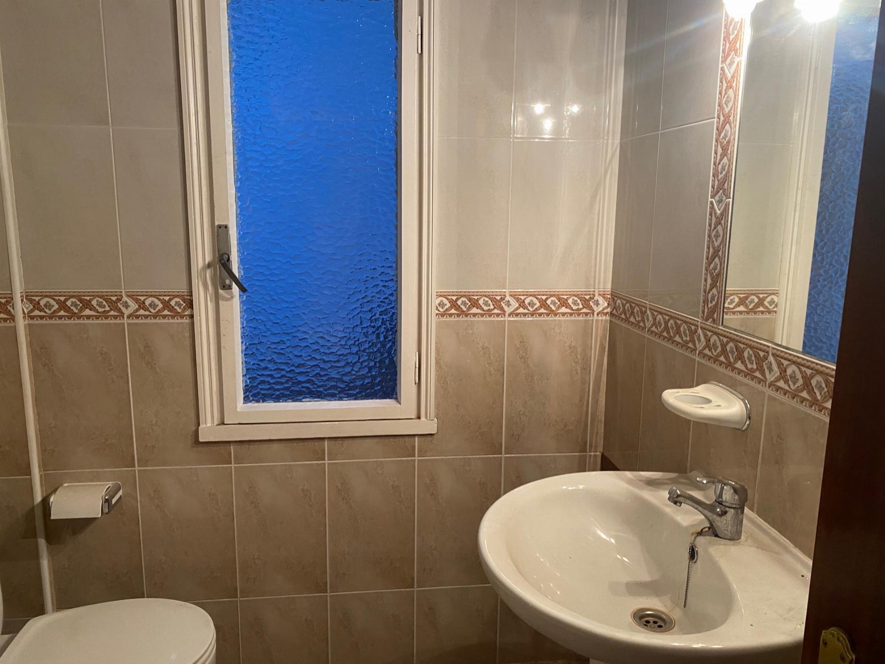 For sale of flat in Gijón