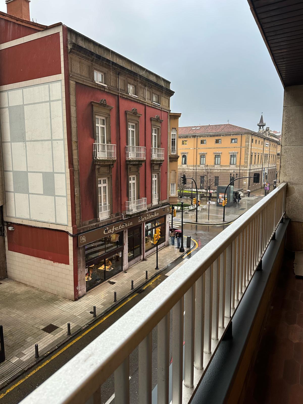 For sale of flat in Gijón