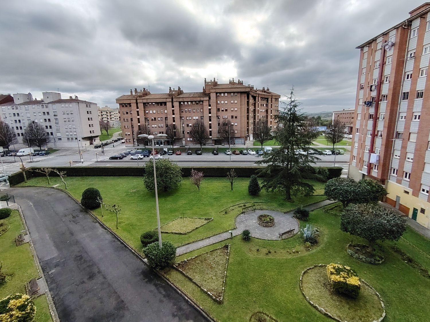 For sale of flat in Gijón