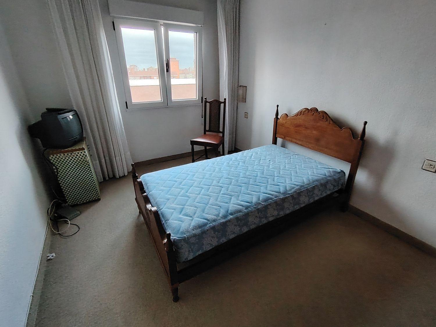 For sale of flat in Gijón