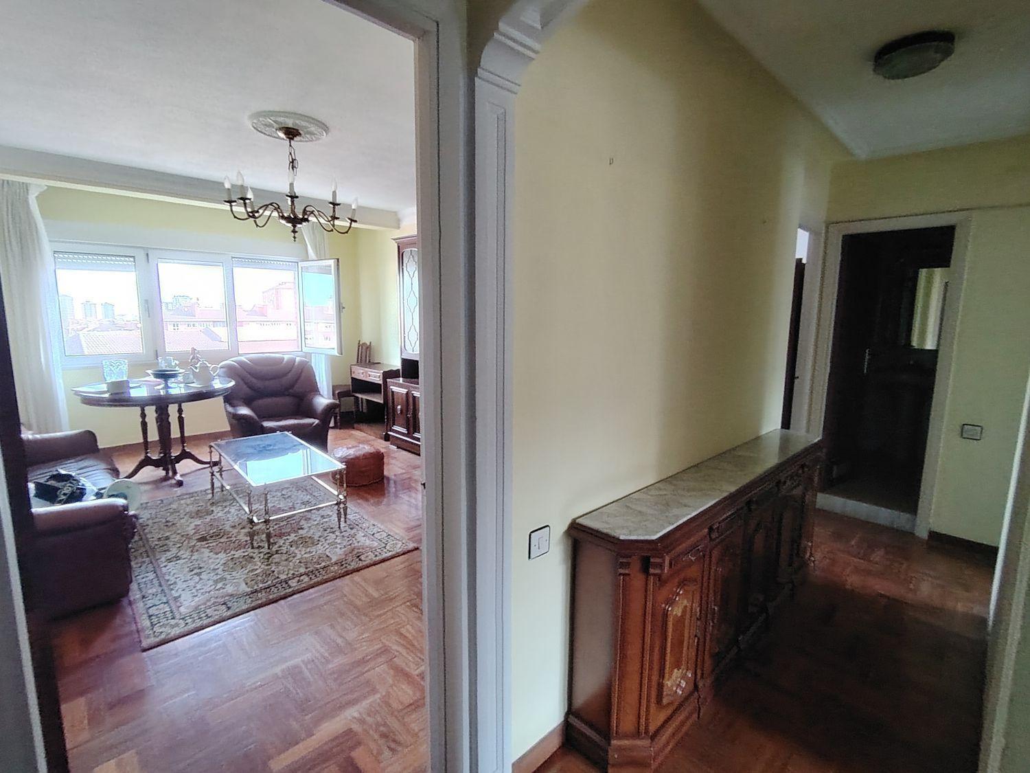 For sale of flat in Gijón