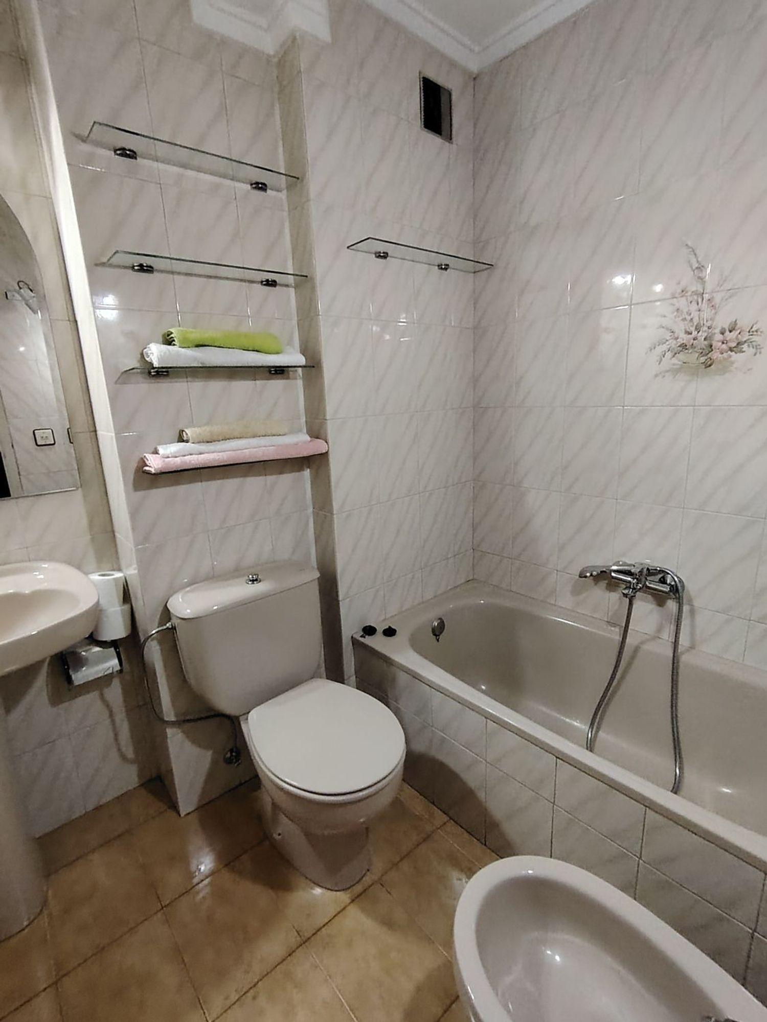 For sale of flat in Gijón
