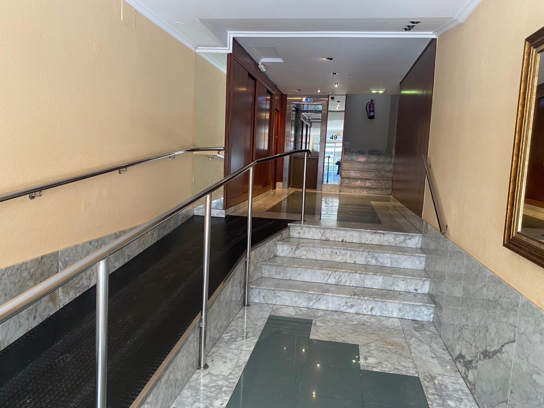 For sale of flat in Gijón