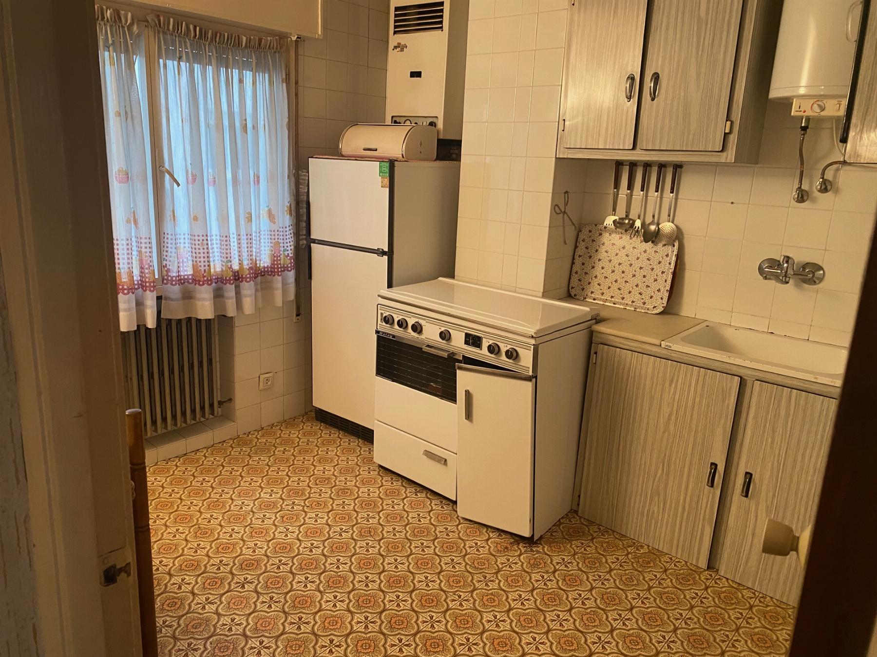 For sale of flat in Gijón