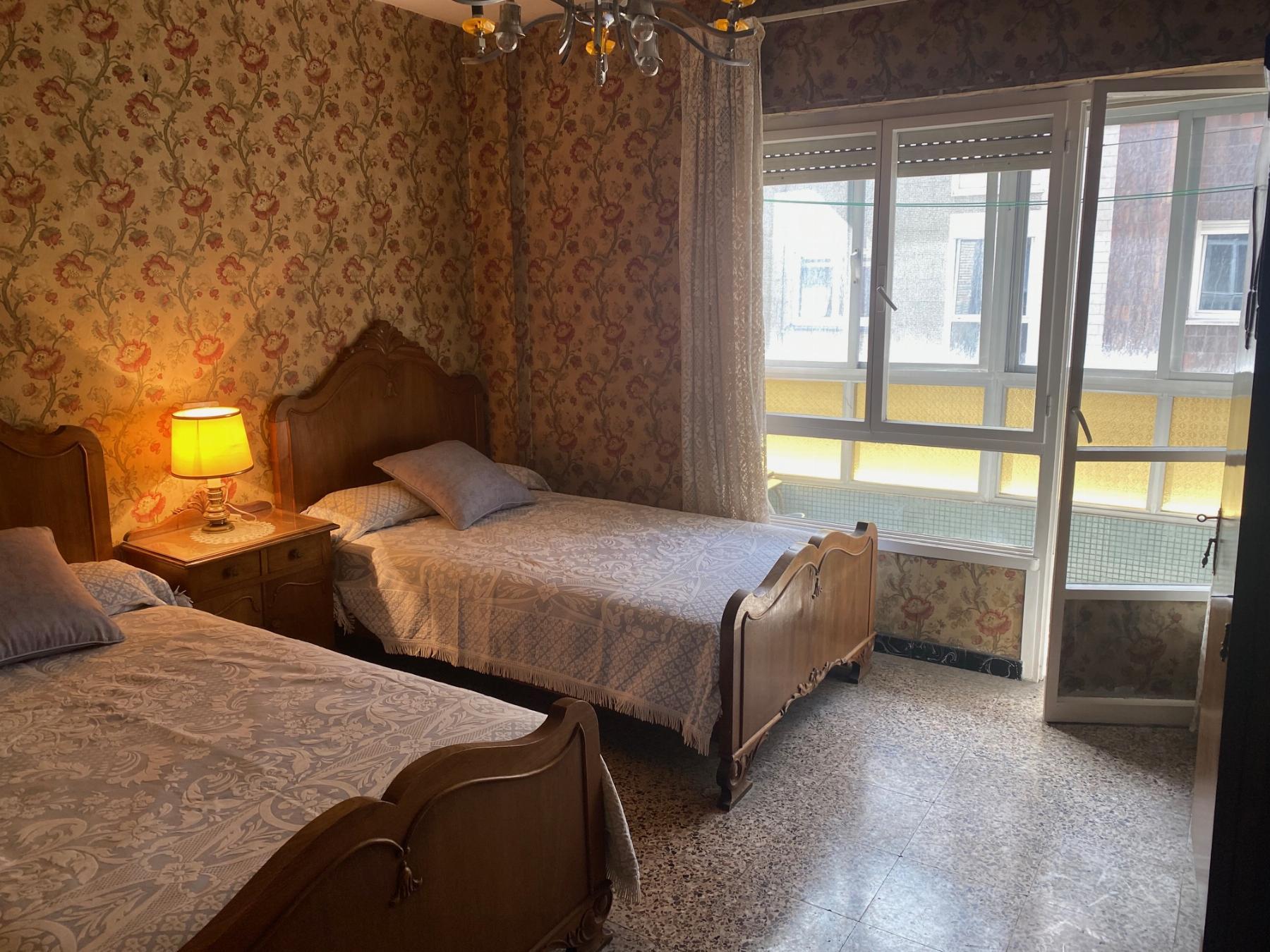 For sale of flat in Gijón